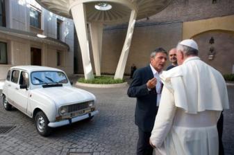 pope and car