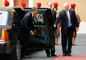 U.S. PRESIDENT ARRIVES AT VATICAN FOR MEETING WITH POPE